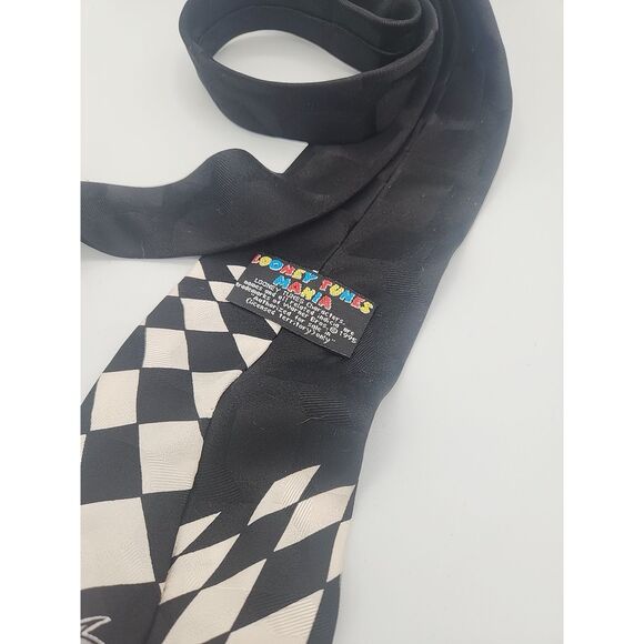 LOONEY TUNES SILK TIE Taz Bugs Bunny Daffy Warner Bros CHESS BLACK AND WHITE - Picture 4 of 4